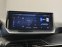 Peugeot 208 Style | Dashboard en deurpanelen in kunststof met carboneffect | Ecoled koplampen | Elektrisch verstelbare en verwarmbare buitenspiegels