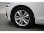 Volvo V60 2.0 B3 Momentum Business Automaat - Carplay, Digital Cockpit