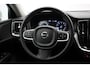 Volvo V60 2.0 B3 Momentum Business Automaat - Carplay, Digital Cockpit