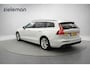 Volvo V60 2.0 B3 Momentum Business Automaat - Carplay, Digital Cockpit