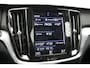 Volvo V60 2.0 B3 Momentum Business Automaat - Carplay, Digital Cockpit
