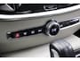 Volvo V60 2.0 T6 PHEV Twin Engine AWD Momentum Pro - Trekhaak, Leer