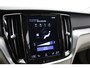Volvo V60 2.0 T6 PHEV Twin Engine AWD Momentum Pro - Trekhaak, Leer