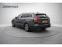 Volvo V60 2.0 T6 PHEV Twin Engine AWD Momentum Pro - Trekhaak, Leer