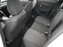 Peugeot 208 Style | Dashboard en deurpanelen in kunststof met carboneffect | Ecoled koplampen | Elektrisch verstelbare en verwarmbare buitenspiegels