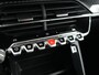 Peugeot 208 Style | Dashboard en deurpanelen in kunststof met carboneffect | Ecoled koplampen | Elektrisch verstelbare en verwarmbare buitenspiegels