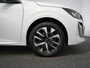Peugeot 208 Style | Dashboard en deurpanelen in kunststof met carboneffect | Ecoled koplampen | Elektrisch verstelbare en verwarmbare buitenspiegels