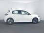 Peugeot 208 Style | Dashboard en deurpanelen in kunststof met carboneffect | Ecoled koplampen | Elektrisch verstelbare en verwarmbare buitenspiegels
