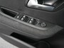 Peugeot 208 Style | Dashboard en deurpanelen in kunststof met carboneffect | Ecoled koplampen | Elektrisch verstelbare en verwarmbare buitenspiegels