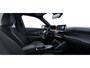 Peugeot e-2008 Allure Advantage | Advanced Active Safety Brake met camera en radar | Climate Control | Dashboard in zacht materiaal met carboneffect en hoogglans zwarte sierstrip