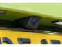 Peugeot 208 GT | Armsteunen op de voorportieren bekleed met kunstleder met groen sierstiksel (GT-Line) | Climate Control | Dashboard en deurpanelen in kunststof met carboneffect