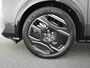 Peugeot E-3008 Launch Edition | Advanced Active Safety Brake met camera en radar (Pack Safety Plus) | Climate Control | Elektrische parkeerrem