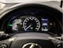 Lexus CT 200h Sport Automaat (APPLE CARPLAY, ALCANTARA, CAMERA, KEYLESS, SPORTSTOELEN, CRUISE, PARKEERSENSOREN, NIEUWSTAAT)