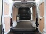 Renault Master T35 2.0 dCi 130 L2H2 Advance - Black Edition Pakket - Trekhaak - All-season - Camera - Betimmering - Imperiaal - Ladder