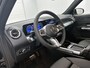 Mercedes-Benz EQB 250+ Business Solution Luxury 71 kWh | Panoramaschuifdak | Smartphone integratie | Dodehoekassistent | Extra USB-poorten | Stoelverwarming | Sfeerverlichting | EASY PACK achterklep |