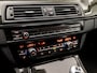 BMW 5-Serie Touring 520i Luxury 184Pk Automaat (VIRTUAL COCKPIT, GROOT NAVI, MEMORY SEATS, LEDER, STOELVERWARMING, SPORTSTOELEN, CAMERA, ELEK ACHTERKLEP, NIEUWSTAAT)