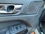 Volvo XC60 2.0 D4 Momentum | Trekhaak | Pano | Harman Kardon | Apple Carplay|El stoelen met gehugen