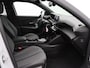 Peugeot 2008 1.2 Hybrid 136 Allure | Airco (automatisch) | Apple Carplay/Android Auto|telefoonintegratie premium | Armsteun voor