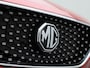 MG MG ZS Luxury 45 kWh | Leder | Carplay | Camera | Panoramdak | Elektrische Stoelen |