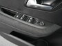 Peugeot 208 Style | Dashboard en deurpanelen in kunststof met carboneffect | Ecoled koplampen | Elektrisch verstelbare en verwarmbare buitenspiegels