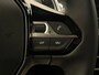 Peugeot 2008 Allure | Advanced Active Safety Brake met camera en radar | Climate Control | Dashboard in zacht materiaal met carboneffect en hoogglans zwarte sierstrip