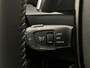 Peugeot 2008 Allure | Advanced Active Safety Brake met camera en radar | Climate Control | Dashboard in zacht materiaal met carboneffect en hoogglans zwarte sierstrip