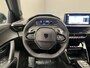 Peugeot 2008 Allure | Advanced Active Safety Brake met camera en radar | Climate Control | Dashboard in zacht materiaal met carboneffect en hoogglans zwarte sierstrip