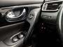 Nissan Qashqai 1.2 Deluxe (PANORAMADAK, NAVIGATIE, LEDER, 360 CAMERA, STOELVERWARMING, SPORTSTOELEN, GETINT GLAS, KEYLESS, CRUISE, NIEUWE APK, NIEUWSTAAT)
