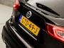 Nissan Qashqai 1.2 Deluxe (PANORAMADAK, NAVIGATIE, LEDER, 360 CAMERA, STOELVERWARMING, SPORTSTOELEN, GETINT GLAS, KEYLESS, CRUISE, NIEUWE APK, NIEUWSTAAT)