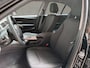 BMW 3-Serie 318i Sportline Automaat (GROOT NAVI, BLACK PACK, CLIMATE, PARKEERSENSOREN, SPORTSTOELEN, LED KOPLAMPEN, CRUISE, NIEUWE APK, NIEUWSTAAT)