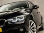 BMW 3-Serie 318i Executive Sportline Automaat (GROOT NAVI, CLIMATE, PARKEERSENSOREN, SPORTSTOELEN, LED KOPLAMPEN, CRUISE, NIEUWE APK, NIEUWSTAAT)