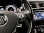Volkswagen Golf Variant 1.4 TSI Highline (NAVIGATIE, CLIMATE, LEDER, MASSAGE, STOELVERWARMING, SPORTSTOELEN, GETINT GLAS, PARKEERSENSOREN, TREKHAAK, CRUISE, NIEUWSTAAT)