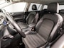 Volkswagen Golf Variant 1.4 TSI Highline (NAVIGATIE, CLIMATE, LEDER, MASSAGE, STOELVERWARMING, SPORTSTOELEN, GETINT GLAS, PARKEERSENSOREN, TREKHAAK, CRUISE, NIEUWSTAAT)
