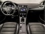 Volkswagen Golf Variant 1.4 TSI Highline (NAVIGATIE, CLIMATE, LEDER, MASSAGE, STOELVERWARMING, SPORTSTOELEN, GETINT GLAS, PARKEERSENSOREN, TREKHAAK, CRUISE, NIEUWSTAAT)