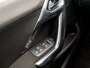 Peugeot 2008 1.2 PureTech Allure Sport (PANORAMADAK, APPLE CARPLAY, NAVIGATIE, LEDER, CLIMATE, SPORTSTOELEN, LM VELGEN, GETINT GLAS, CRUISE, NIEUWSTAAT)