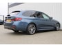 BMW 5-Serie Touring 530e xDrive M-sport | Incl. 12 maanden garantie | Assisted driving | Uitklapbare trekhaak | 360° camera | Apple carplay/Android auto | Stoelverwarming voor + achter | Memory zetel | Harman/Kardon audio |