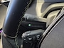 Peugeot e-2008 EV GT 54 kWh 3-Fase | Navigatie | Camera | Apple Carplay en Android Auto | Keyless Entry | two Tone| Laadkabel aanwezig | Nieuw Type !!
