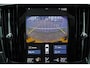 Volvo S90 T4 Business Luxury Plus - Intellisafe Surround - Head up display - BLIS dodehoekassistentie - Parkeercamera achter - Parkeersensoren v/a - Sensus navi - Apple® CarPlay - Android Auto - Verwarmbare voor & achterstoelen - Verwarmbaar stuurwiel - Panorama/schuifdak - Automatisch dimmende binnen & buitenspiegels