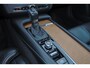 Volvo S90 T4 Business Luxury Plus - Intellisafe Surround - Head up display - BLIS dodehoekassistentie - Parkeercamera achter - Parkeersensoren v/a - Sensus navi - Apple® CarPlay - Android Auto - Verwarmbare voor & achterstoelen - Verwarmbaar stuurwiel - Panorama/schuifdak - Automatisch dimmende binnen & buitenspiegels
