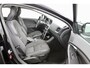 Volvo V40 Cross Country 1.5 T3 Momentum zwart