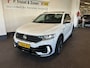Volkswagen T-Roc 2.0 TSI 4Motion R 300PK | Panoramadak | Digital dashboard | Beats audio | Adaptieve cruise control | Adaptief onderstel | Lane assist | Dodehoeksdetectie | Achteruitrijcamera | Stoelverwarming | Kleppensysteem | Elek. inklapbare spiegels