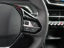 Peugeot 208 Style | Dashboard en deurpanelen in kunststof met carboneffect | Ecoled koplampen | Elektrisch verstelbare en verwarmbare buitenspiegels
