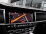 Porsche Macan 2.0 | PASM LUCHTVERING | PANORAMA/SCHUIF-KANTELDAK | 20 INCH | ACHTERUITRIJCAMERA | ADAPTIEVE CRUISE CONTROL | ELEKTRISCHE TREKHAAK | DOLOMIETZILVER | STOELVERWARMING | ACHTERBANKVERWARMING |