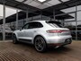 Porsche Macan 2.0 | PASM LUCHTVERING | PANORAMA/SCHUIF-KANTELDAK | 20 INCH | ACHTERUITRIJCAMERA | ADAPTIEVE CRUISE CONTROL | ELEKTRISCHE TREKHAAK | DOLOMIETZILVER | STOELVERWARMING | ACHTERBANKVERWARMING |