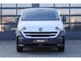 Volkswagen e-Transporter 34 136pk L2H1 Life 64 kWh | Trekhaak | Navigatie | 17" Velgen