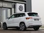Skoda Karoq 1.5 TSI 150 pk DSG ACT Sportline | Trekhaak | SmartLink | Camera | ACC | Moon White | LED Matrix | Stoel + Achterbankverwarming | LED | Keyless | Voorruit verwarming | 19'' LM | Model 2023
