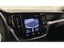 Volvo V60 2.0 B4 Momentum Business TREKHAAK CARPLAY ECC NAVI CRUISE LM.
