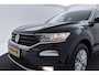 Volkswagen T-Roc 1.5 TSI Style | Trekhaak | Org NL | CarPlay | Camera | 150 PK | 98.000 KM! | Navigatie |
