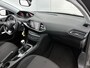 Peugeot 308 Blue Lease Executive 110pk | Navigatie | Panoramadak | Climate Control | Cruise Control | Parkeersensoren v+a | Armsteun | Elektrisch inklapbare spiegels | Bluetooth | Apple Carplay / Android Auto | DAB+ radio | Automatisch dimlicht | Regensensor | Donker getint glas | 16" lichtmetalen velgen |