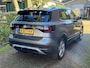 Volkswagen T-Cross 1.0 TSI Style. Adap Cruise, Camera, StoelVerw, Clima, 17"LMV, Haak 1100kg